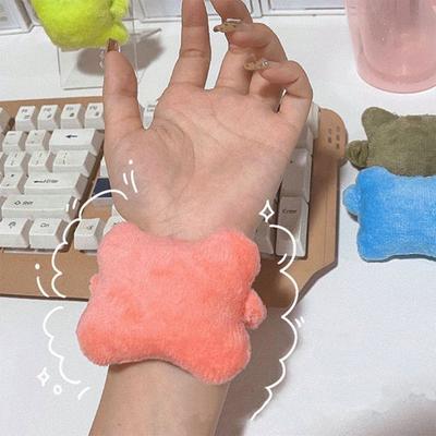 Nositelná myš Opěrka zápěstí Klávesnice Opěrka zápěstí s elastickým páskem Laptop Počítač Hraní Psaní Plyšový polštářek na zápěstí pro úlevu od bolesti