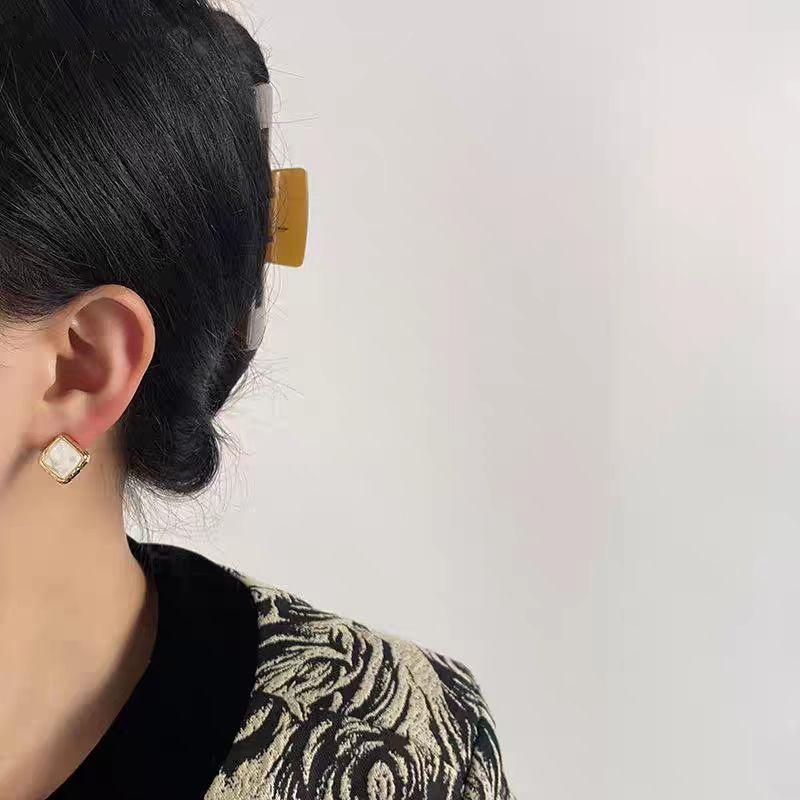 Exquisite Korean Geometric Square Shell Stud Earrings