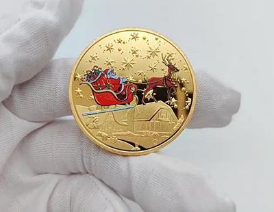 Santa Claus pamätná zlatá minca Farebný embosovaný medailón Vianočné drobné darčeky Farebné zlaté mince