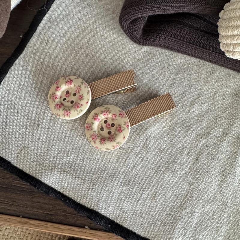 Vintage Button Hair Clips for Women Hand-painted Wooden Floral Barrettes Delicate Polka Dot Ribbon for Bridesmaid Hair Decor