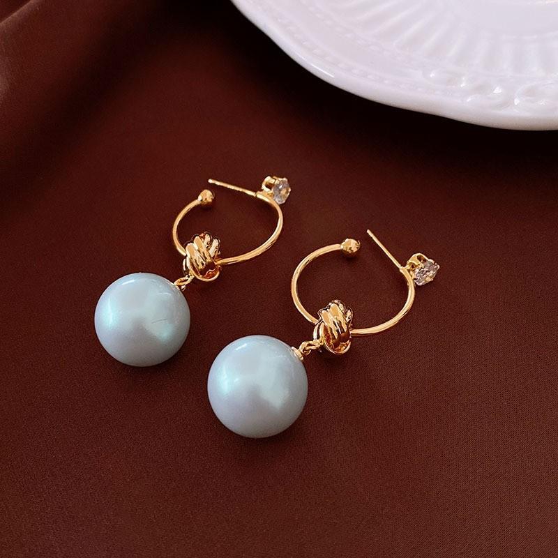 Silver Needle Diamond Pearl C-Shaped Earrings French Retro Premium Temperament Earrings Personality Light Luxury Earrings Women