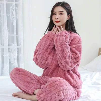 Coral Fleece Pajamas for Women In Winter, Thickened Jacquard Long Sleeved Home Clothes, Two-piece Set for Autumn and Winter, Loose and Warm Set