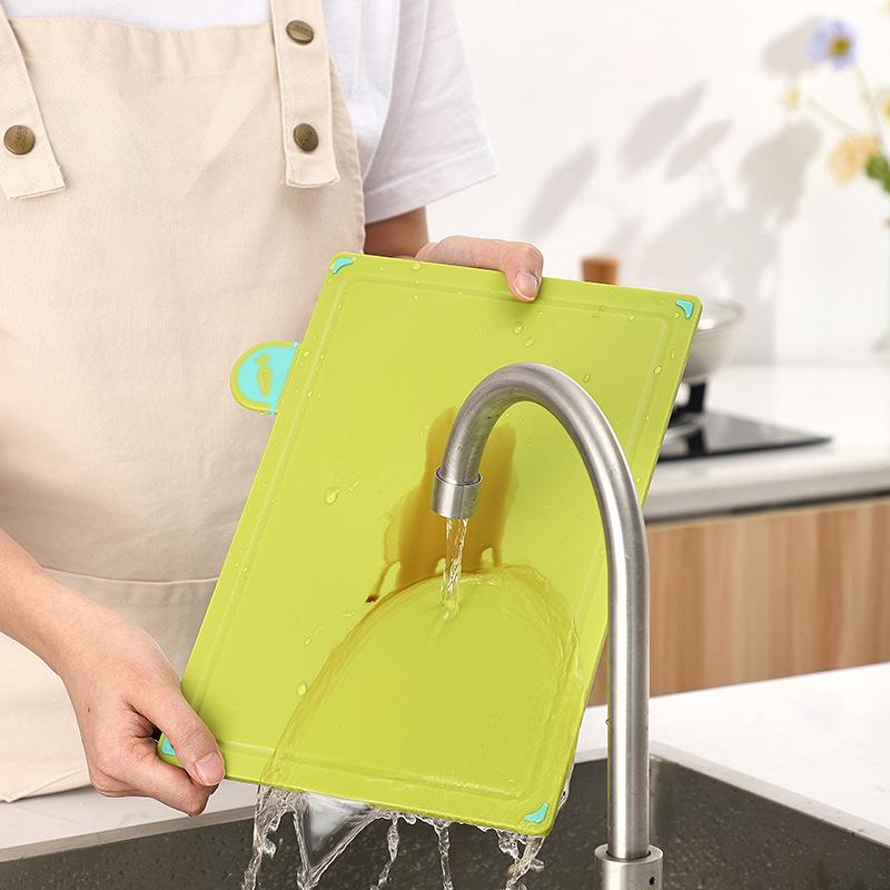 4+1-teiliges Set Klassifizierung Schneidebrett Lebensmittelqualität PP Schneidebrett-Set Kombination Anti-Schimmel-Schneidebrett Obstbrett Hygiene Küchenwerkzeug