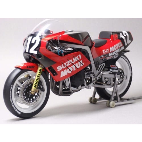 

Fujimi Model Suzuki GSX-R750 Yoshimura 1986 TT-F1 Specification 1/12 Bike Series No. 2