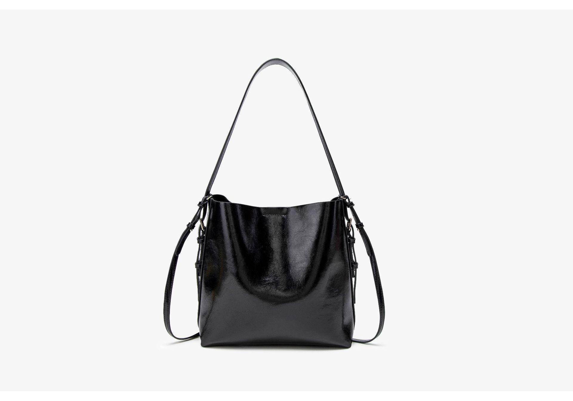 

2024 Women s Stylish Versatile Large Capacity Bucket Bag with Single & Double Shoulder Straps чёрный
