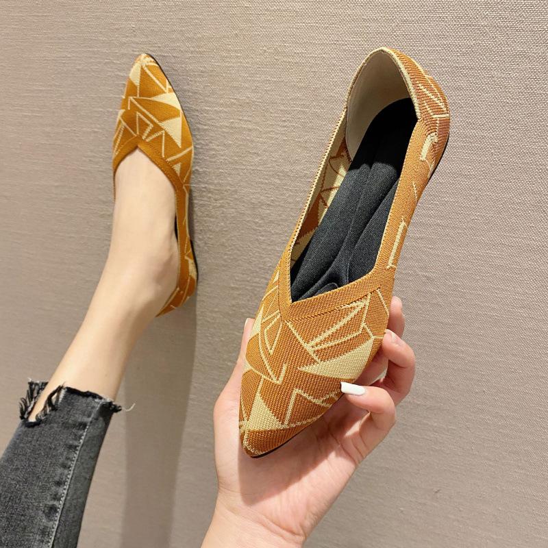 Flying single shoes women's new knitted mid-heel pointed breathable woven shoes fashionable shallow flat shoes