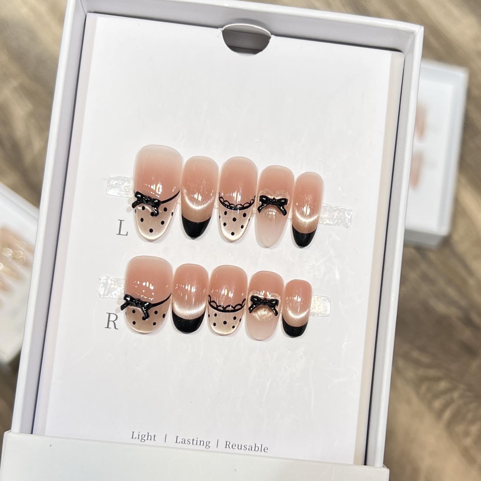 

Daireisen Short French Cat Eye Nails with Black Bow & Scalloped Heart Tips Extra Small XS