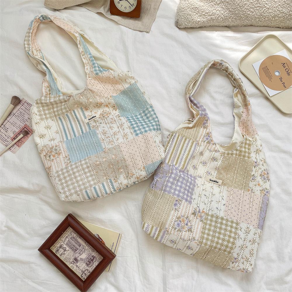 2 Hollow Splicing Floral Lazy Wind Vest Bag Literary Shoulder Bag Large Capacity Commuter Tote Bag