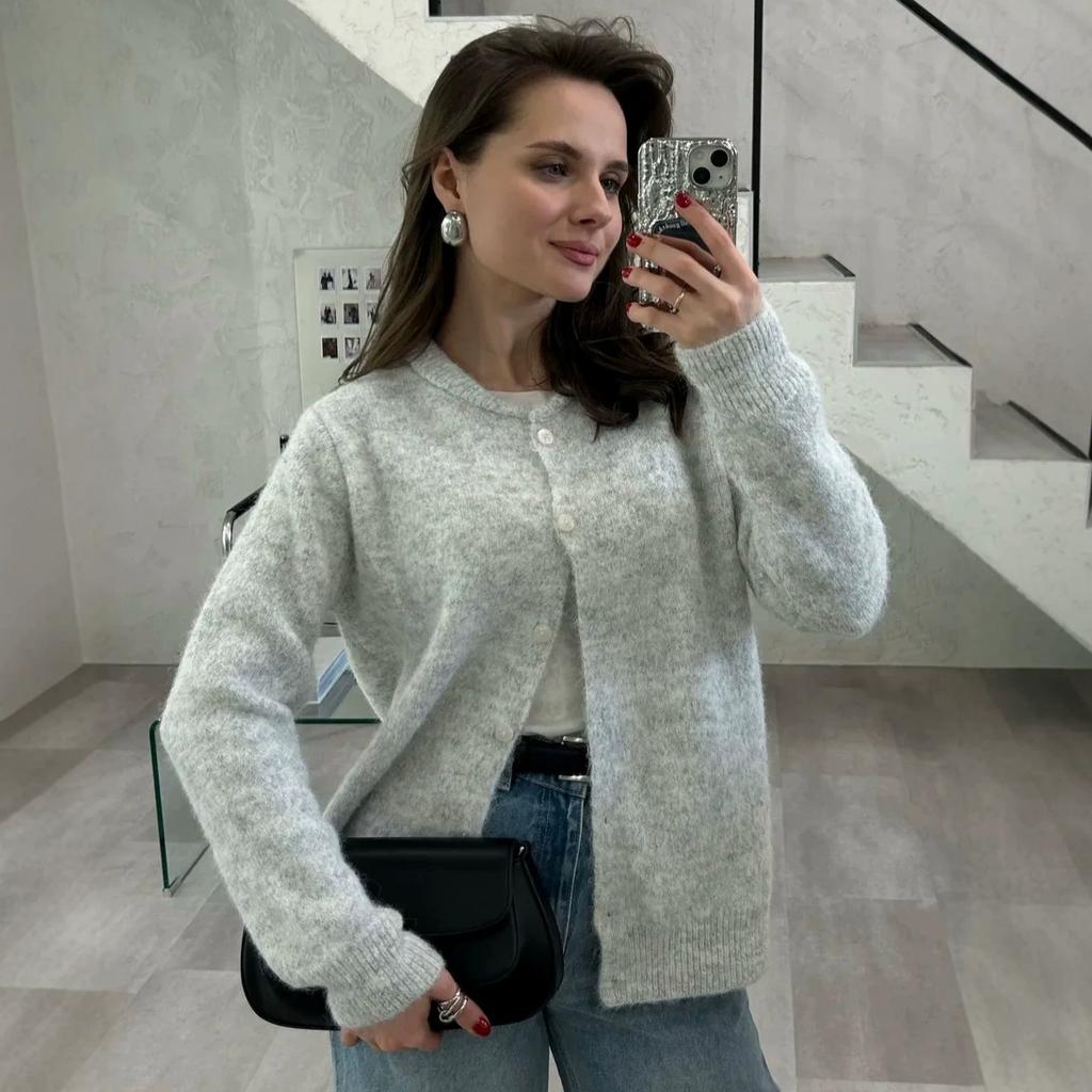 Europe and the United States hot-selling soft knitted cardigan women's 2026 new retro buckle gray sweater jacket ins wind