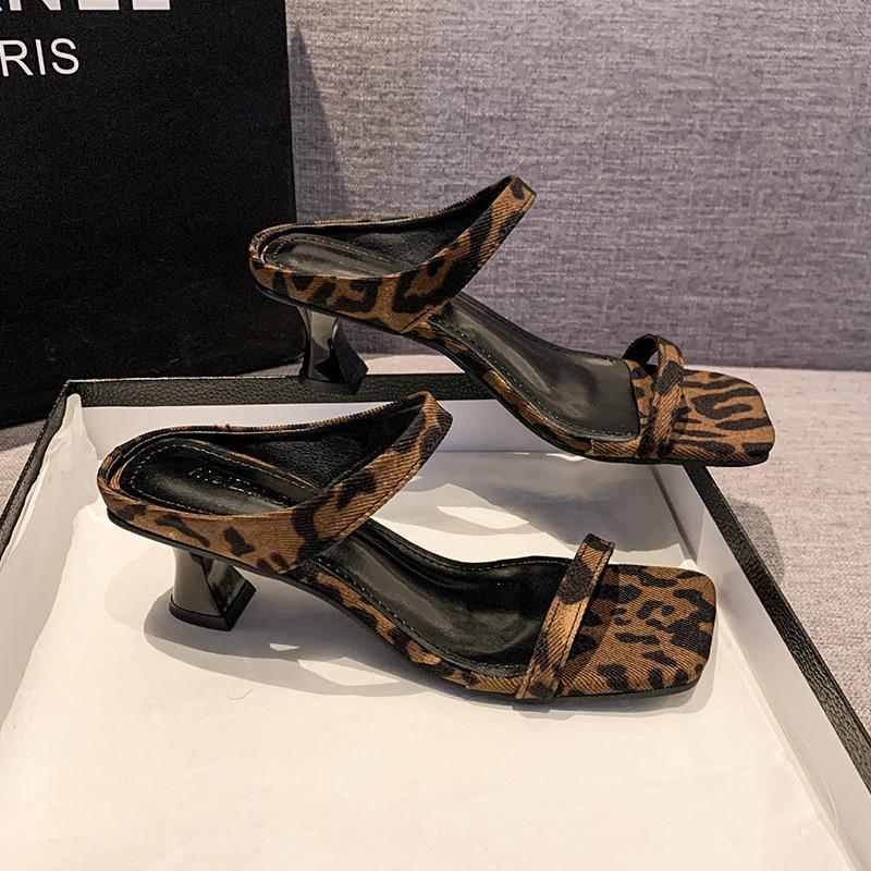 Niche French Leopard Print High Heels One-word Slippers Women's Shoes Wear 2025 New Summer Thin Heel Cool Slippers