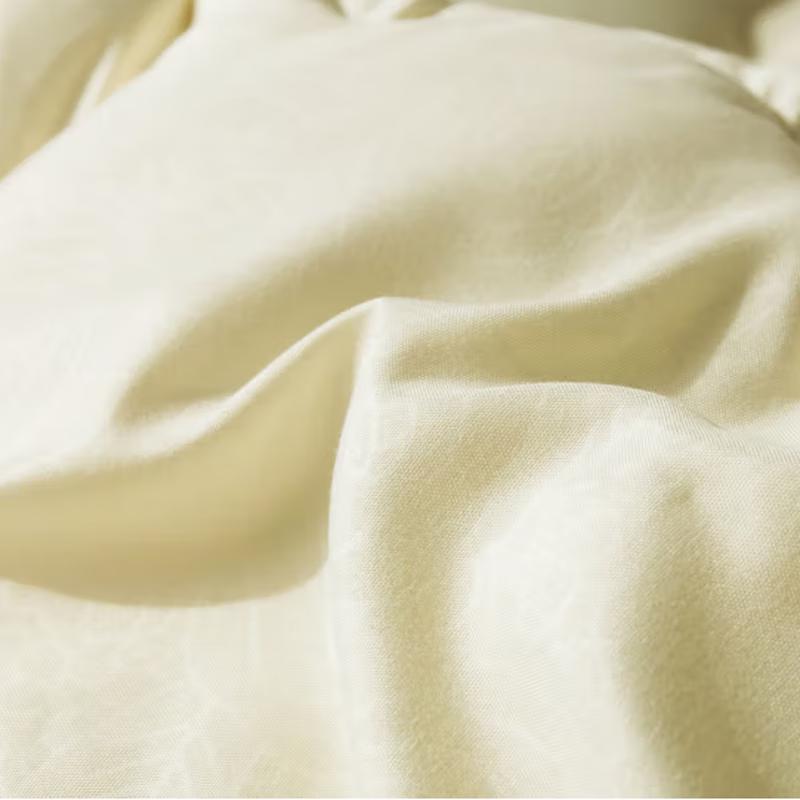 Nanjiren Embossed Down Alternative Comforter