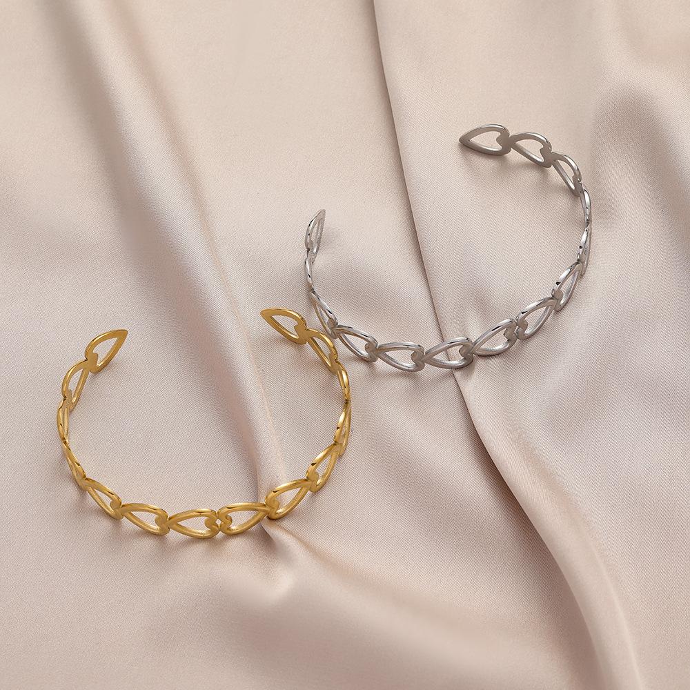 316L Stainless Steel Fashion Love Heart Bangles For Women Gold Color Silver Color Vintage Adjustable Cuff Bracelet Jewelry Gift