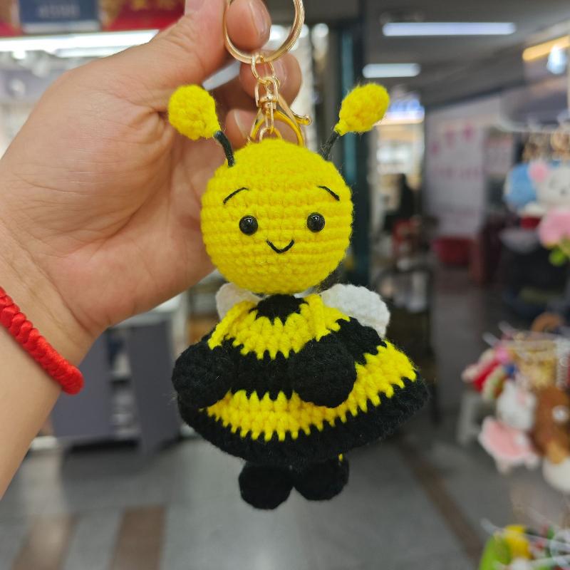 Cute Handmade Crochet Animal Charming Bag Pendant Handwoven Animal Keychain Car Key Holder Gifts Backpack Decor