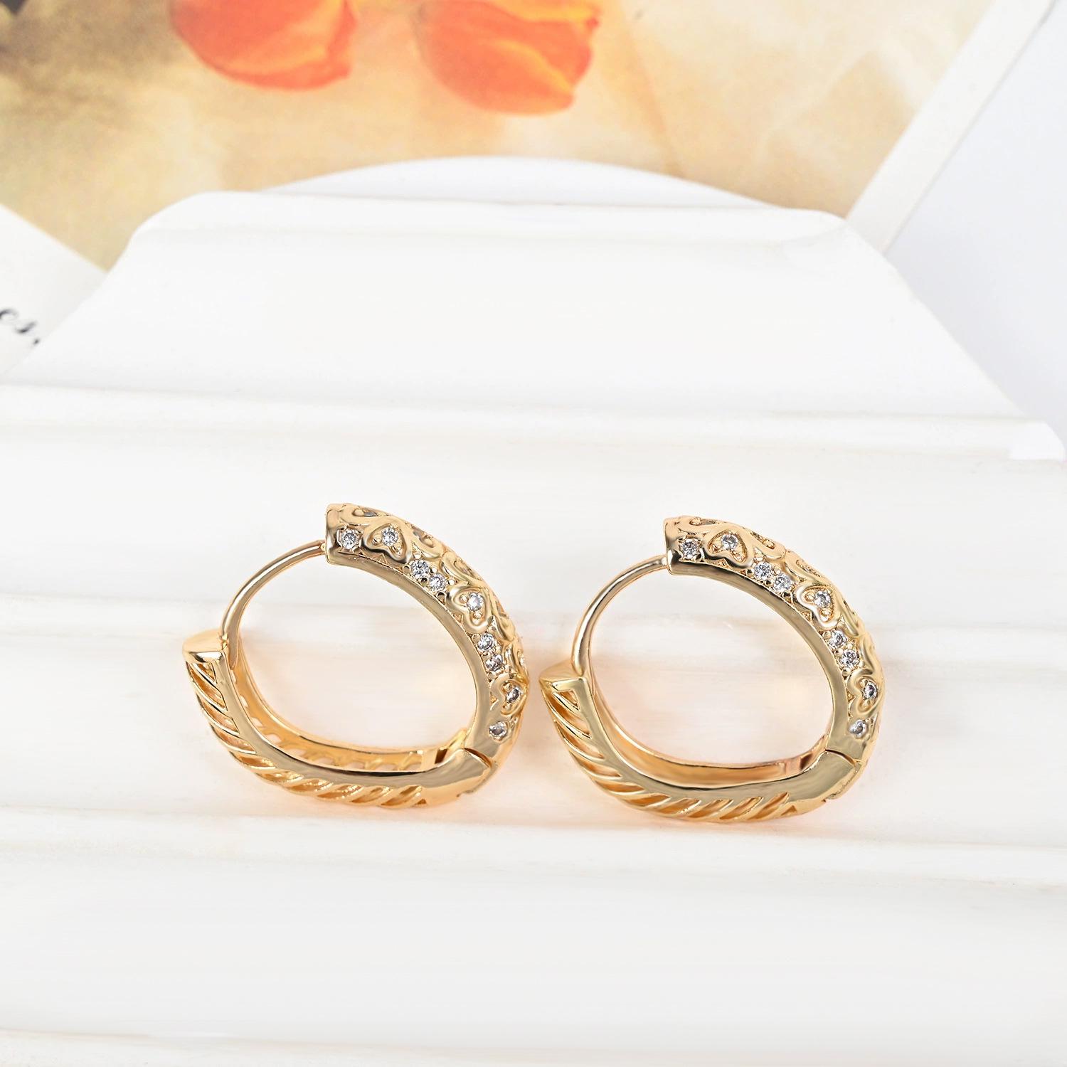 Геометрические овальные циркониевые ушные манжеты: Элегантные и модные серьги для женщин