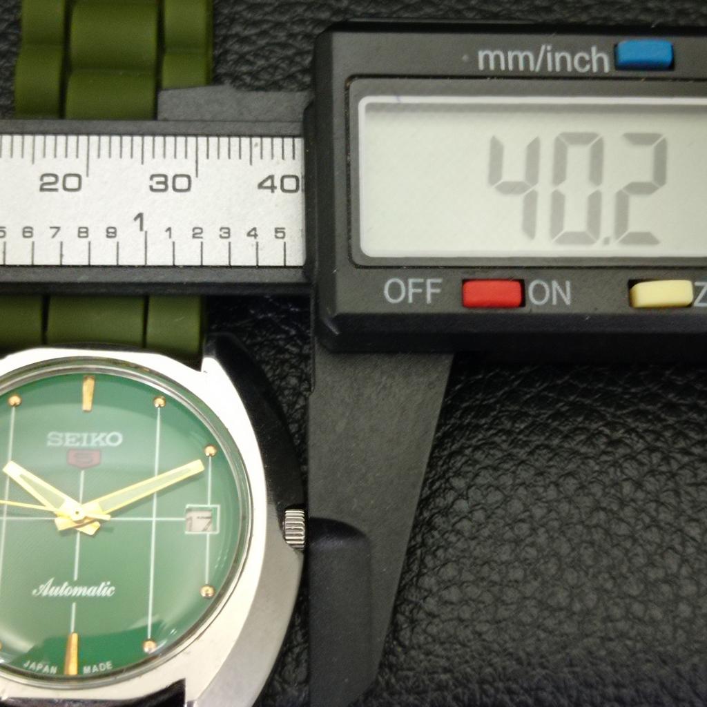 USED VINTAGE SEIKO 5 AUTOMATIC 7025A JAPAN MENS GREEN COLOR DIAL WATCH A433606-2