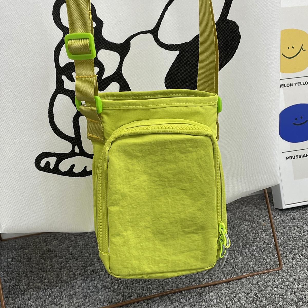 

Versatile Crossbody Bag: Lightweight Phone & Bottle Holder for Students, Men & Women – Ideal for Outdoor Activities жёлтый