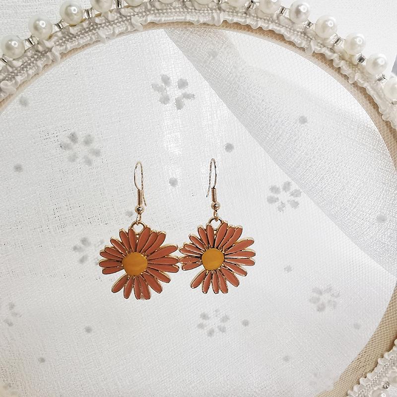 925 Sweet And Small Quan Zhilong Gd Daisy Stud Earrings Mori Girl Asymmetrical Flower Earrings Female