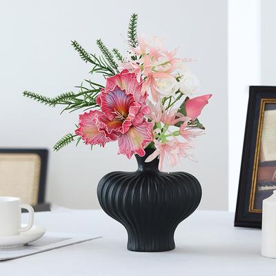 Szimulált Csokor Íriszek Galambok Csokor Realisztikus Selyemvirágok Alacsony Karbantartású Művirág Csokor Belső Dekor