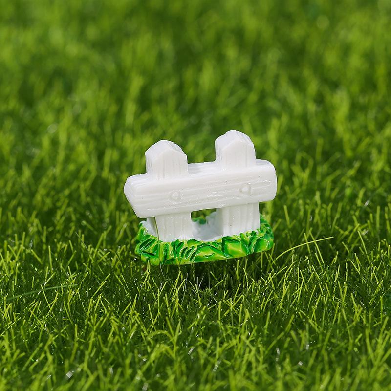 Fence Micro-landscape OrnamentsCute Chicks Succulent Garden Landscaping Decorations and Sheep