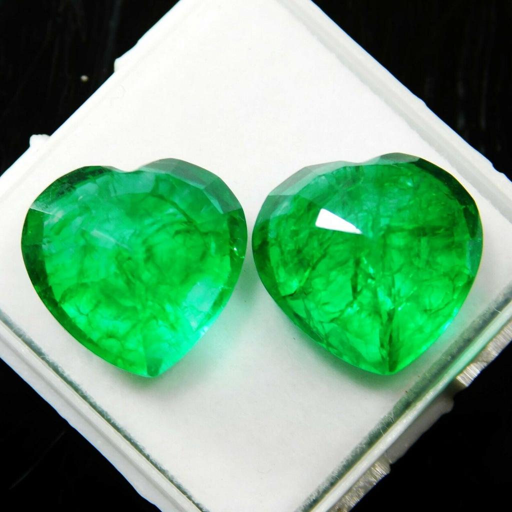 Natural Green Emerald Loose Gemstone 16.23 ct Heart Cut Pair for Jewelry Making and Gem Collections