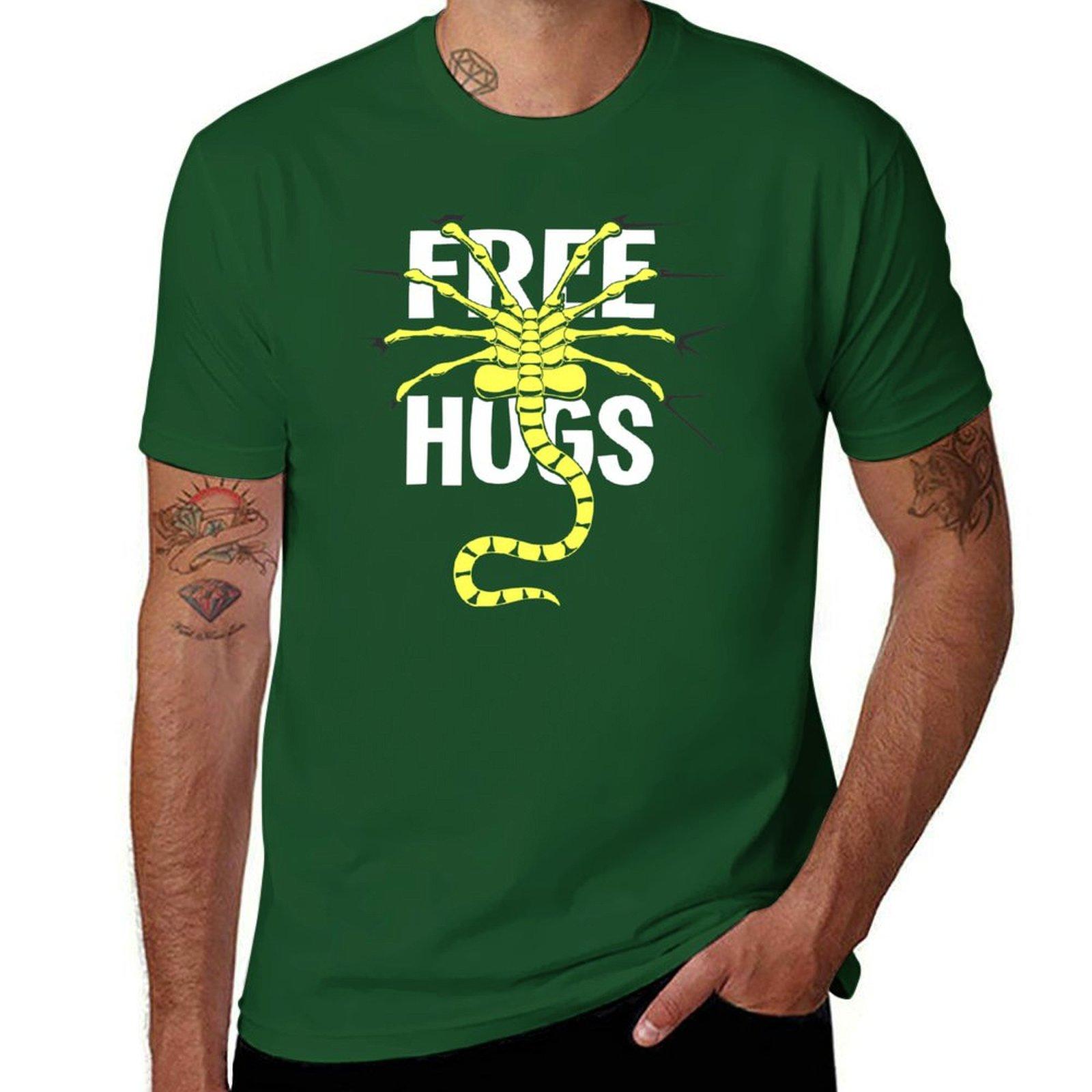 

Free Hugs - Alien T-Shirt new edition cute tops sports fans hippie clothes Men s cotton t-shirt 4XL