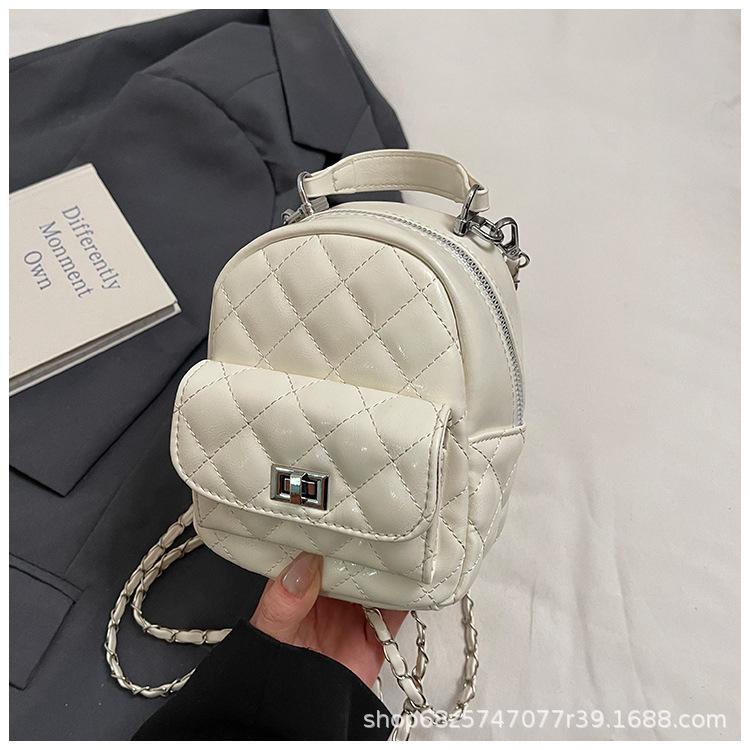 Portable Xiaoxiangfeng bag women's 2025 new versatile going out backpack exquisite diamond chain bag
