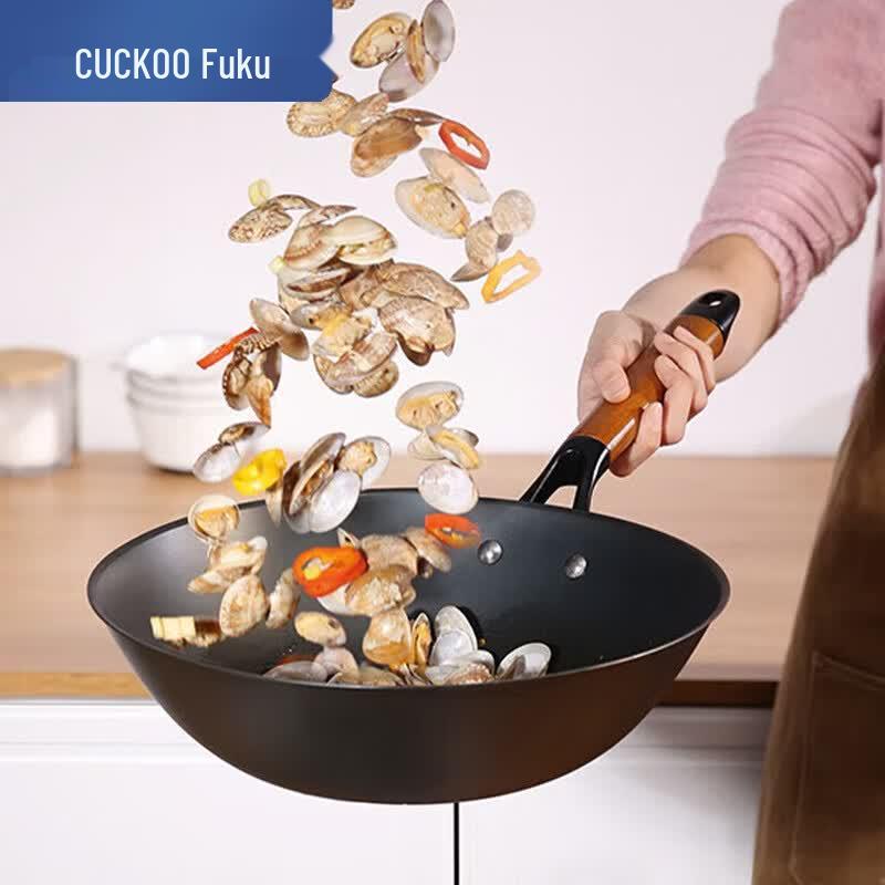 Cuckoo 33cm Non-Coated Cast Iron Wok