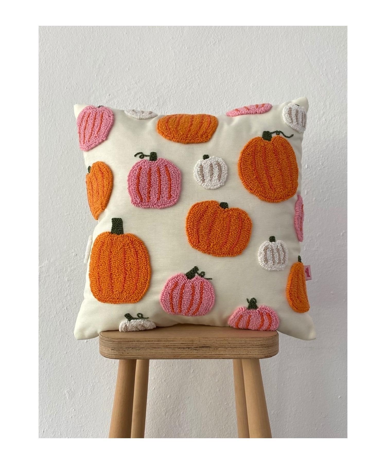 

Наволочка-подушка с тыквой и пуншем 42*42 см