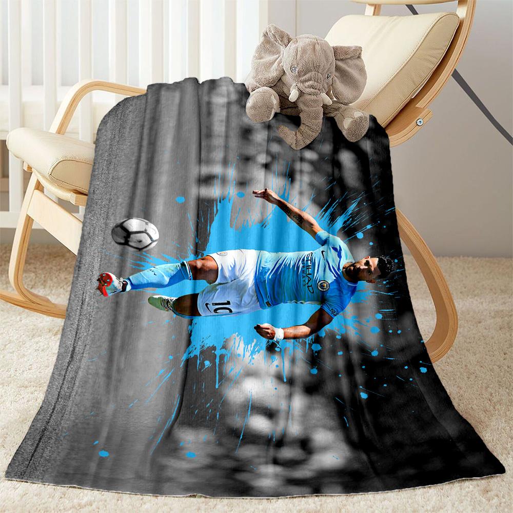 Dynamic Soccer Action Blanket Warmthful Decor Suitable for Seaside Office Chair Livingroom Four Seasons Universal Stylish Decor
