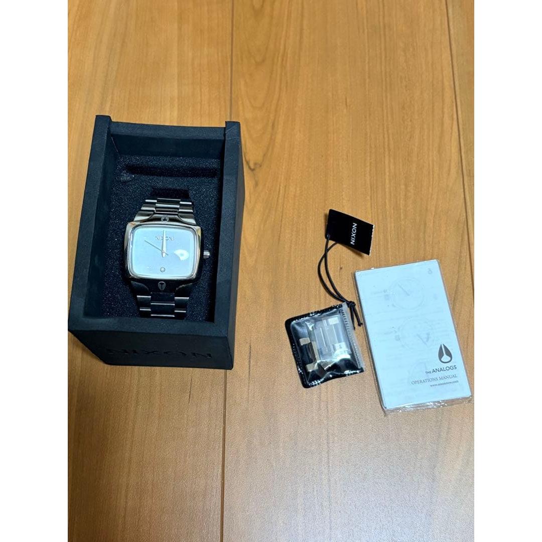 Used NIXON analog watch