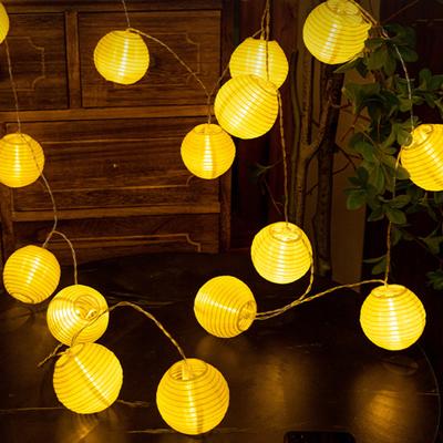 Kleine Lichterketten mit Laternen, USB-betrieben, 50 LEDs, wasserdicht, Outdoor-Lichterkette für Terrasse, Garten, Hof, Balkon, Rasen-Dekoration
