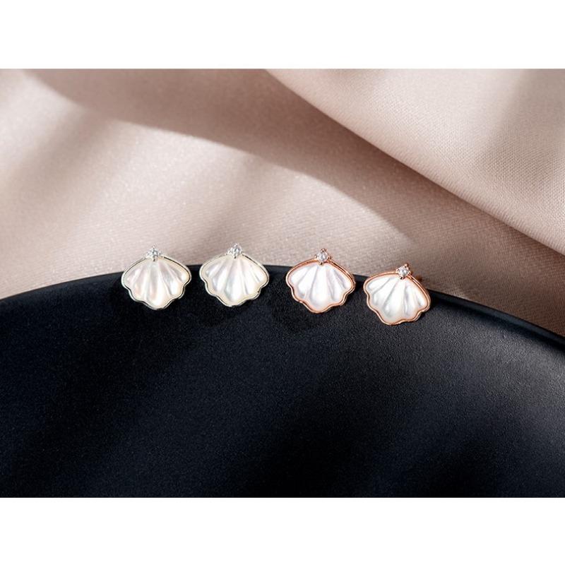 Stainless Steel Cast Minimalist Earrings 18K Waterproof  Sterling Silver Stud Earrings Women's Niche Design High-quality Mother-of-pearl Earrings