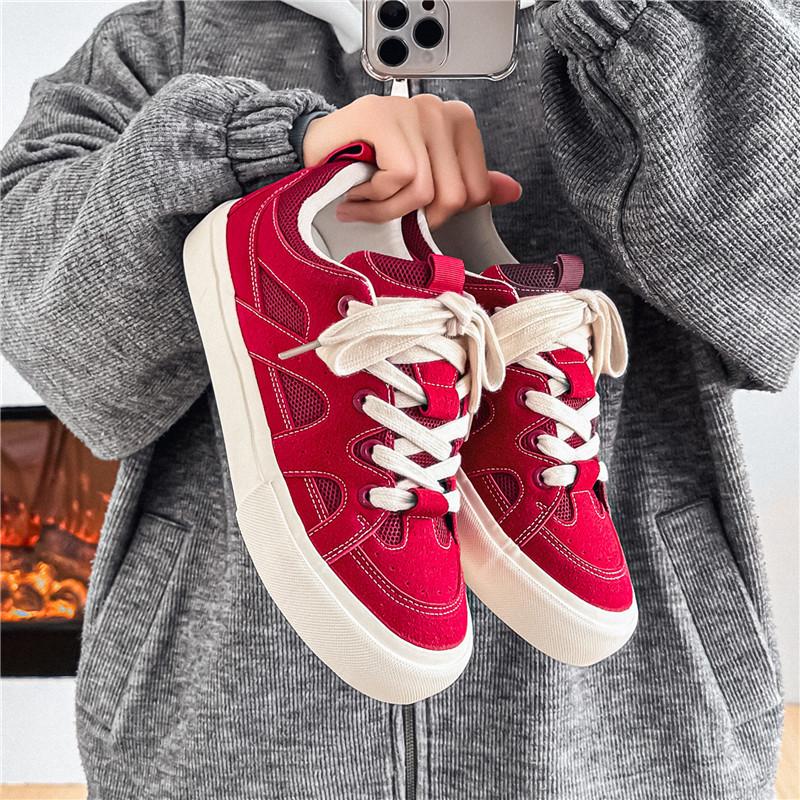 Men's Shoes Trendy Shoes 2025 New Low-top Skateboard Shoes Boys Korean Version Versatile Sports Breathable Niche Bread Shoes