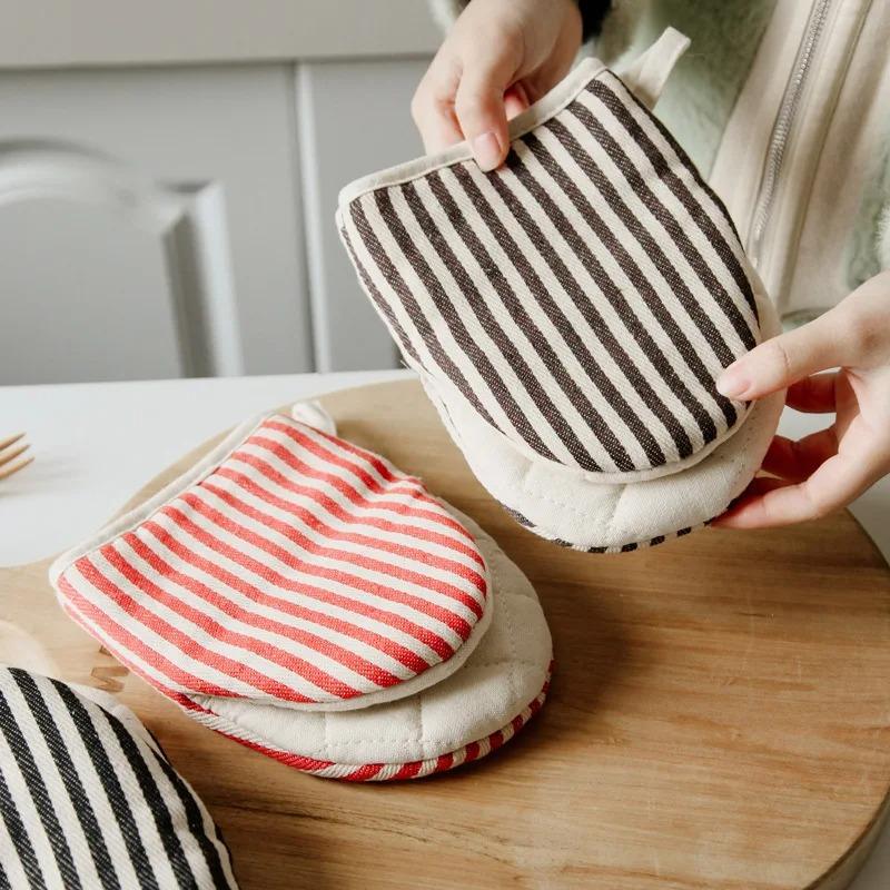 Heat-Resistant Oven Gloves Japanese-style Stripe Mini Oven Mitts Baking Gloves with Hanging Loops Hot Gloves for Cooking