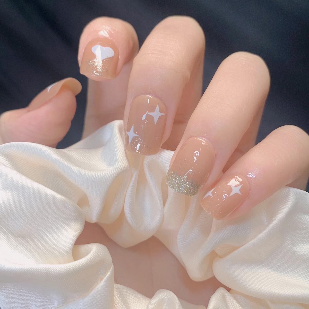 Nude Heart Glitter Press-On Nail Tips: Removable Artificial Nail Stickers
