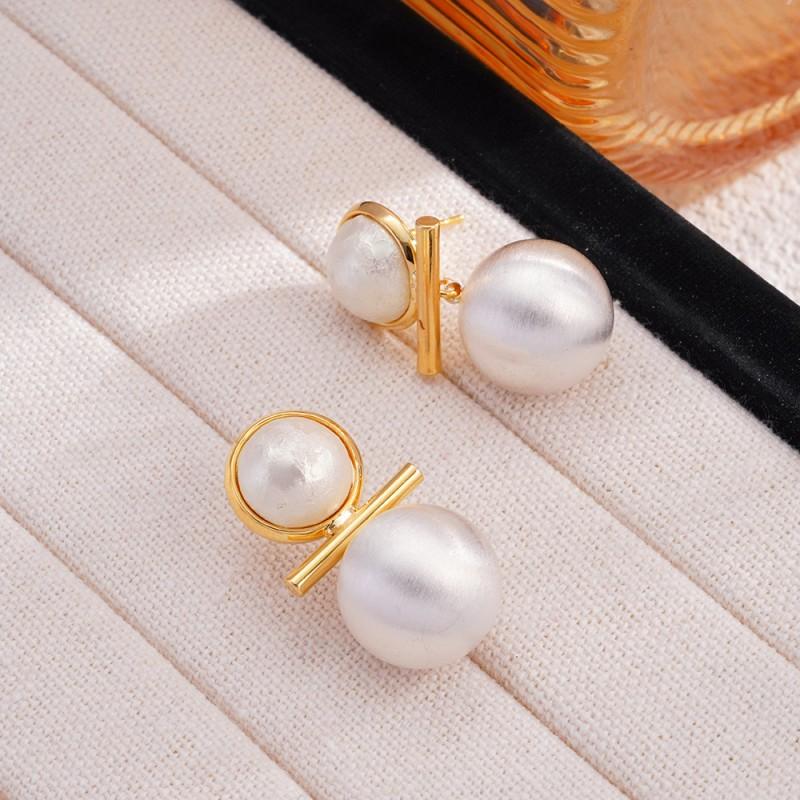 Elegant Rhombus Crystal Stud Earrings Women Post Minimalist Luxury Fashion Jewelry 2026 Collection