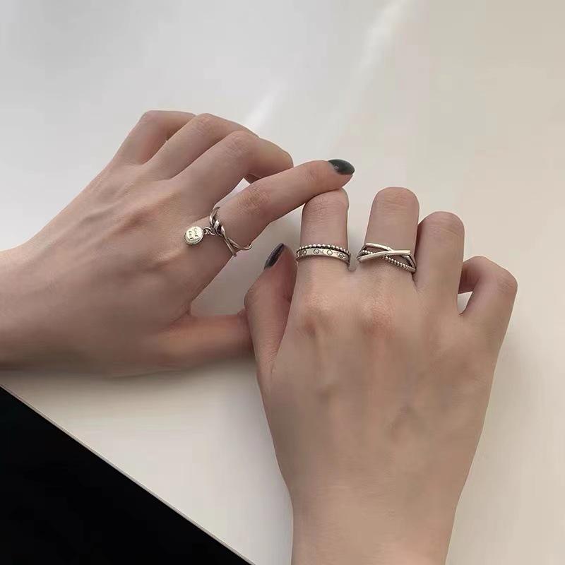 Trendy Women's 925 Sterling Silver Retro Ring - Simple, Cool Design for Index Finger