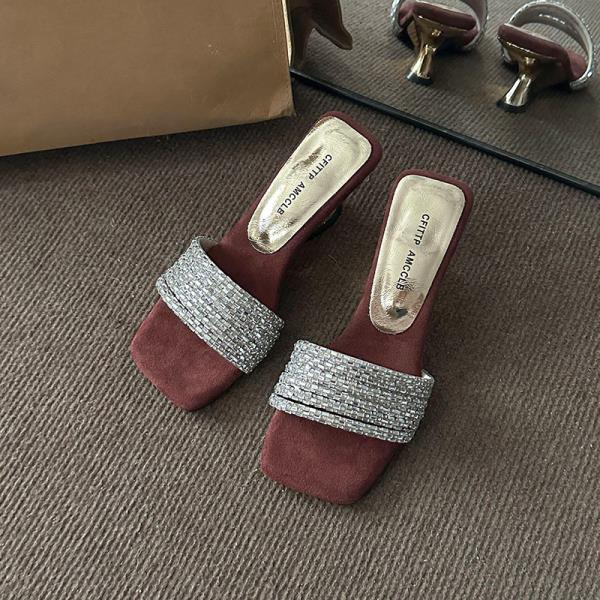 Fashion On A Wedge Shoes Womens Slippers Outdoor Slides Jelly Flip Flops Heeled Mules Pantofle Glitter High 2025 Pumps Crystal Glitter S