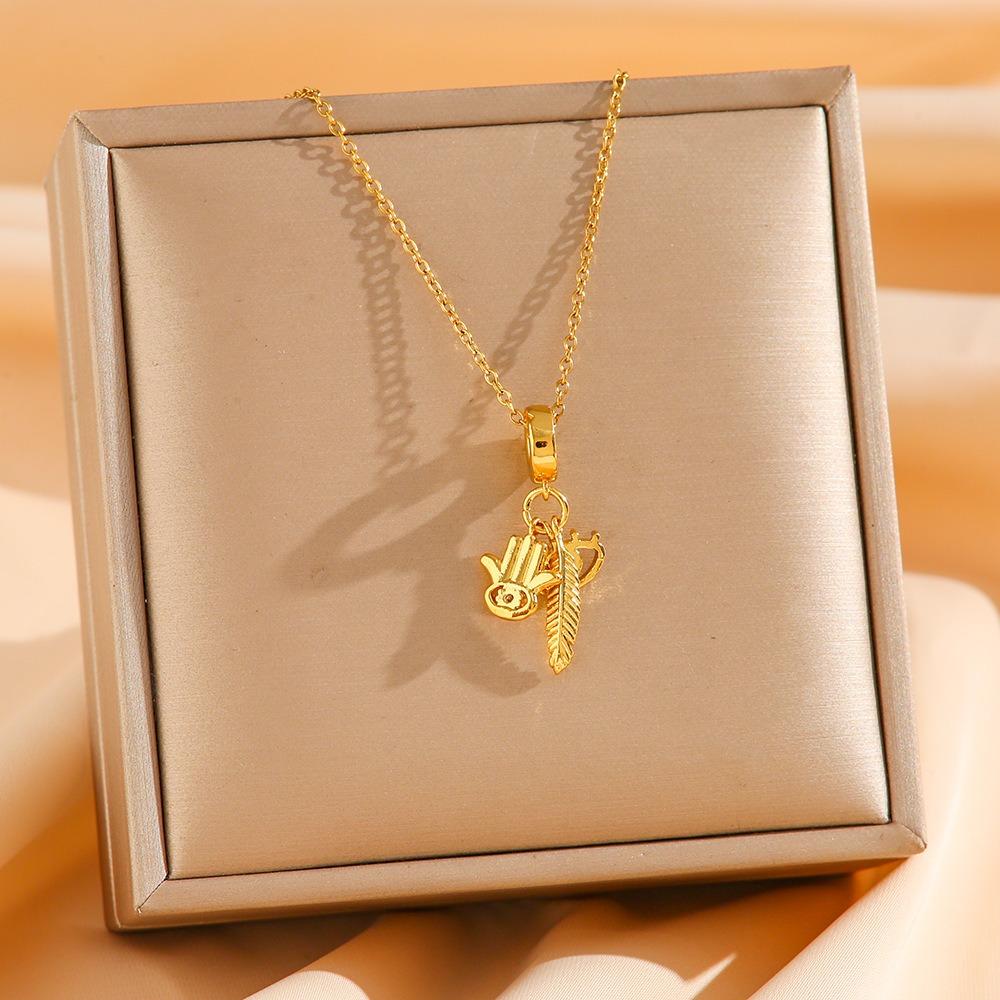 Fashion Titanium Steel Necklace Pendant Simple Elegant Unisex Chain Jewelry Accessories for Women Men