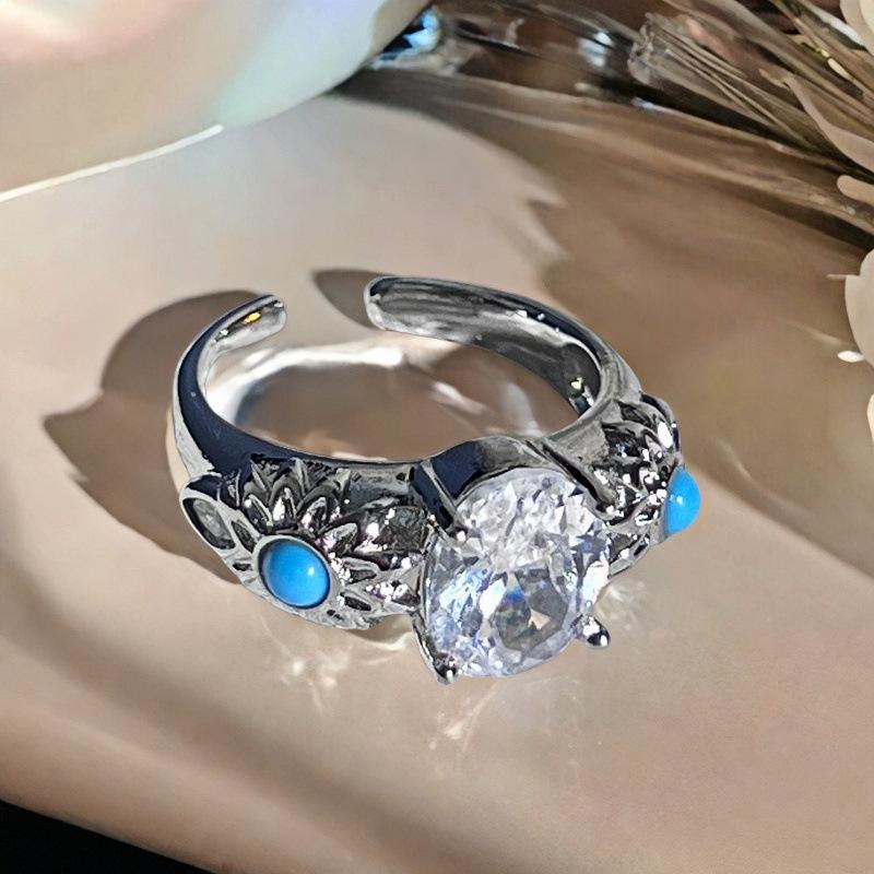 Luxuriöser Schlangenring mit vollem Diamantbesatz: Glänzende, Hochwertige Offene Kupfer Münze für Damen