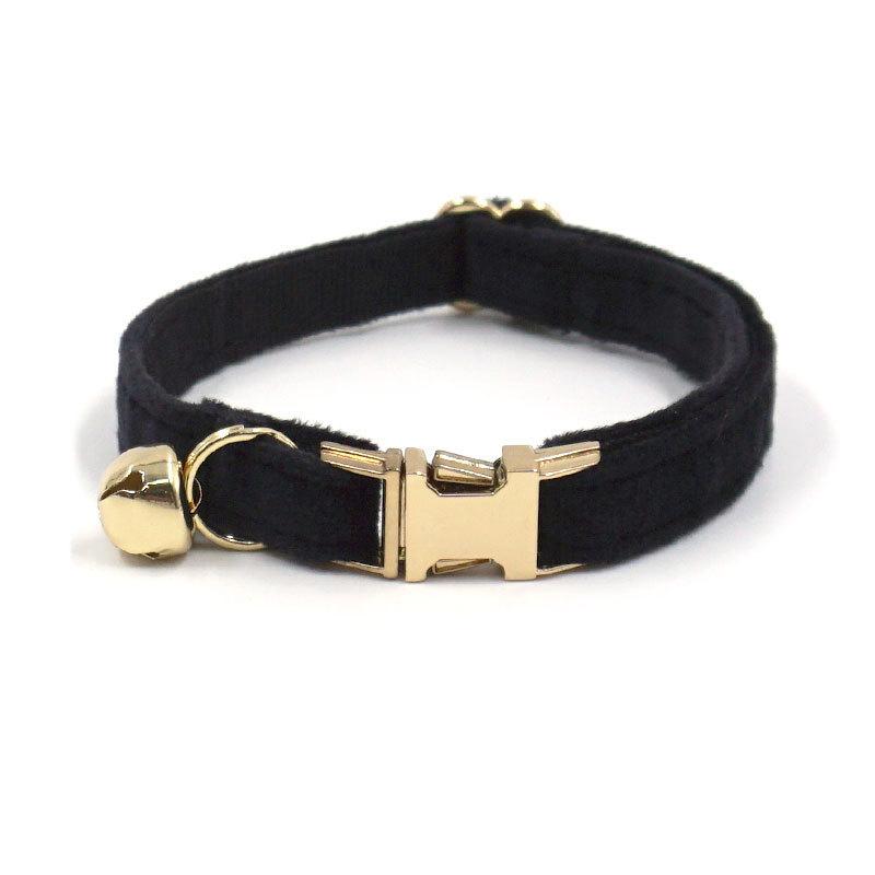 Cat Collar With Solid Color And Bell Decoration For Indoor And Outdoor Use