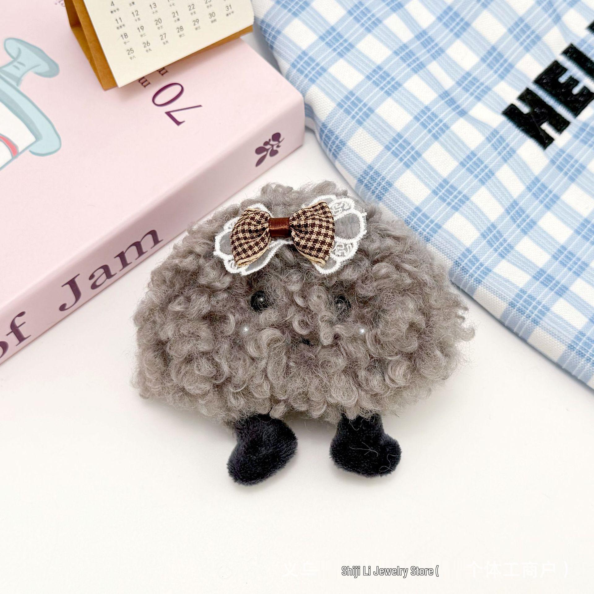 Creative Cloud Plush Doll Pendant – White & Dark Cloud Figurines for Kindergarten Gifts