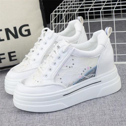 

Модные белые туфли на платформе, увеличивающие рост на 8 см, женские летние новые сетчатые дышащие туфли на платформе с мягкой подошвой, повседневные спортивные кроссовки 40 белый