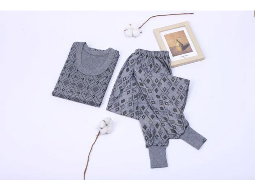 Men's Large Size Autumn Print Thermal Suit for Middle-Aged and Elderly: Loose Fit Outfit with Top and Bottom