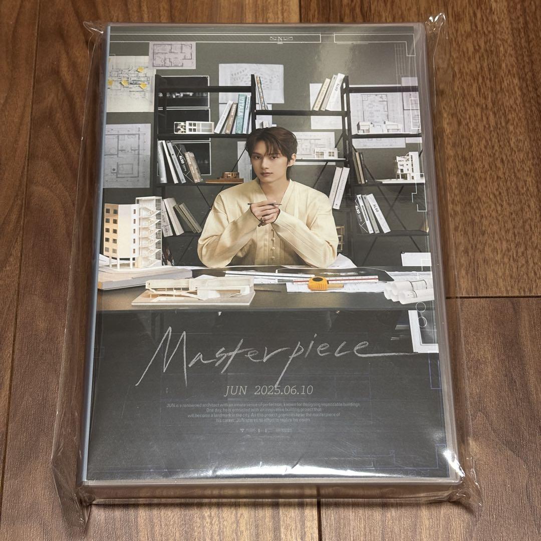 

[USED] SEVENTEEN Bapake Jun ver.4 (No pin badge)