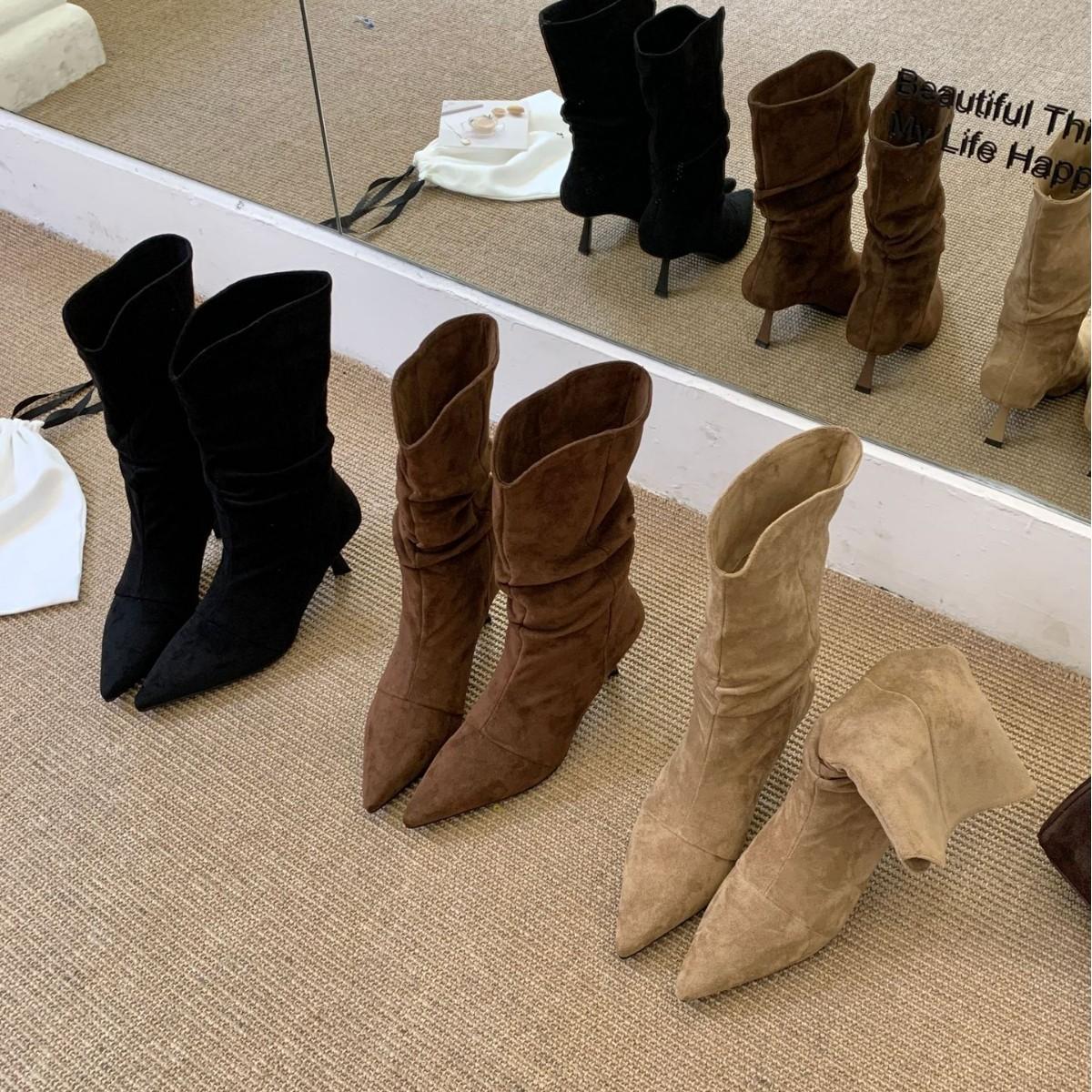 

2025 новая осенняя замшевая обувь с острым носком на высоком каблуке, модные женские полусапоги Мартин на тонком среднем голенище 39 кофейный