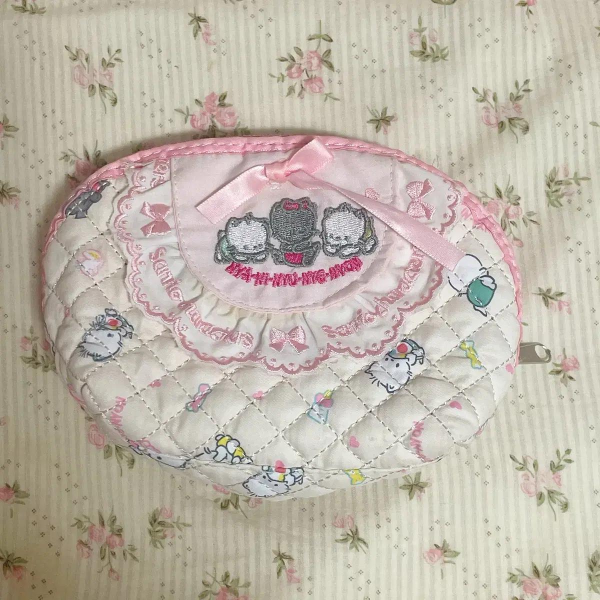 

Сумочки Sanrio Naninu Neyon уже в продаже