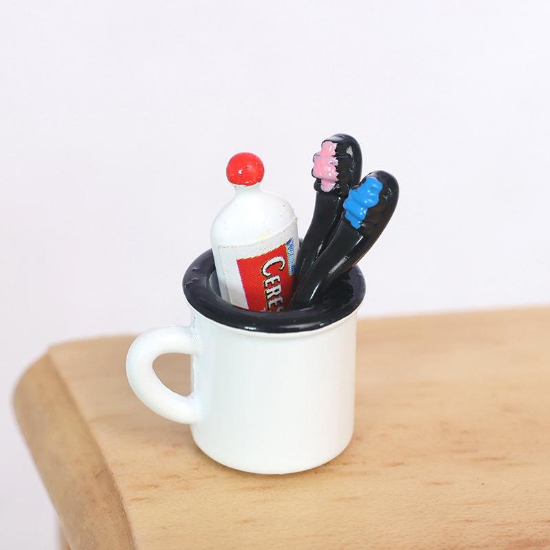 1/12 Dollhouse Simulation Toothpaste Toothbrush Cup Set Dollhouse Mini Bathroom Decoration Dolls House Furniture Accessories
