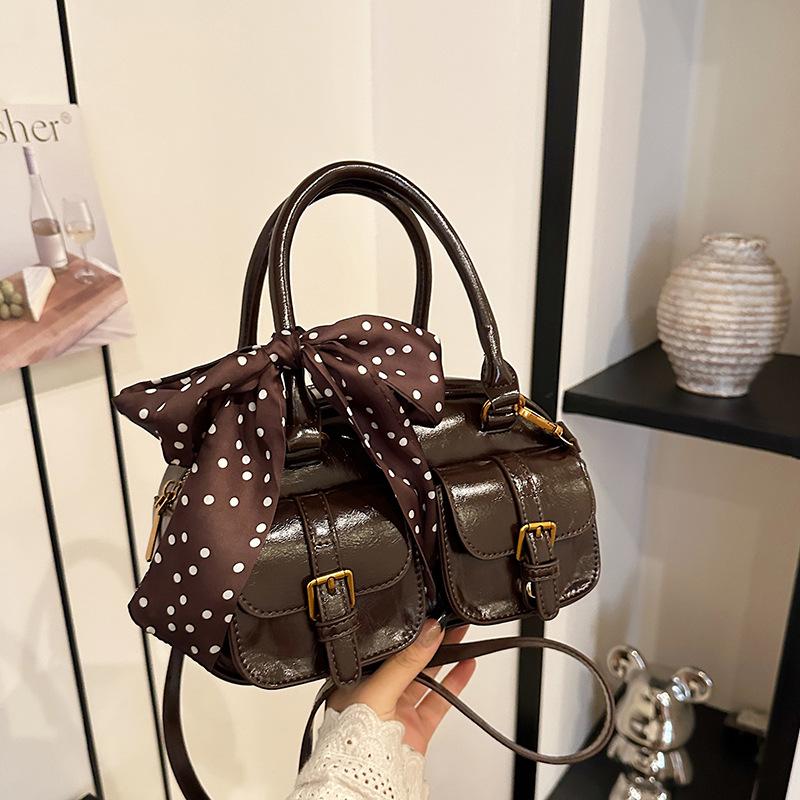 Popular Small Bag Women's New Portable Pillow Bag Red Retro Commuter Versatile Messenger Bag