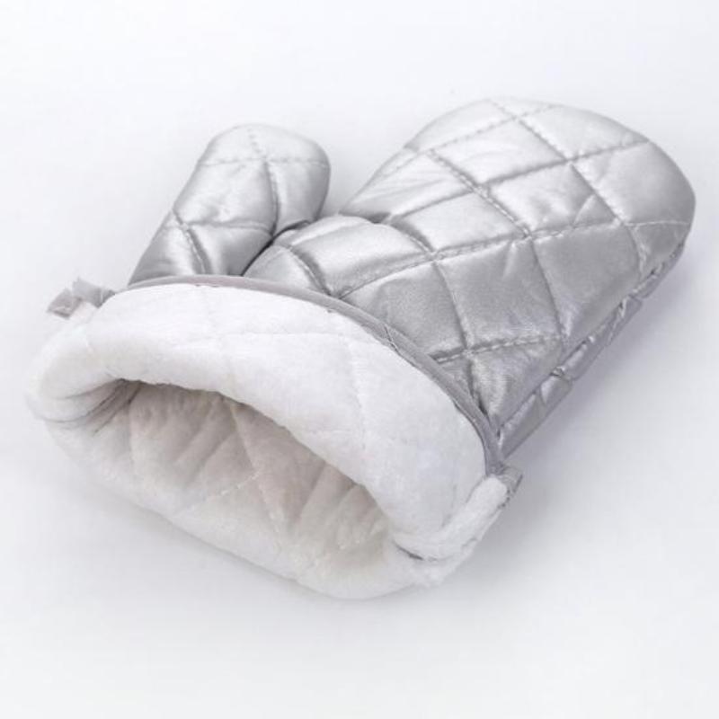 Silver-Coated Quilted Cooking Mittens with Anti-Scalding and Wear-Resistant Features
